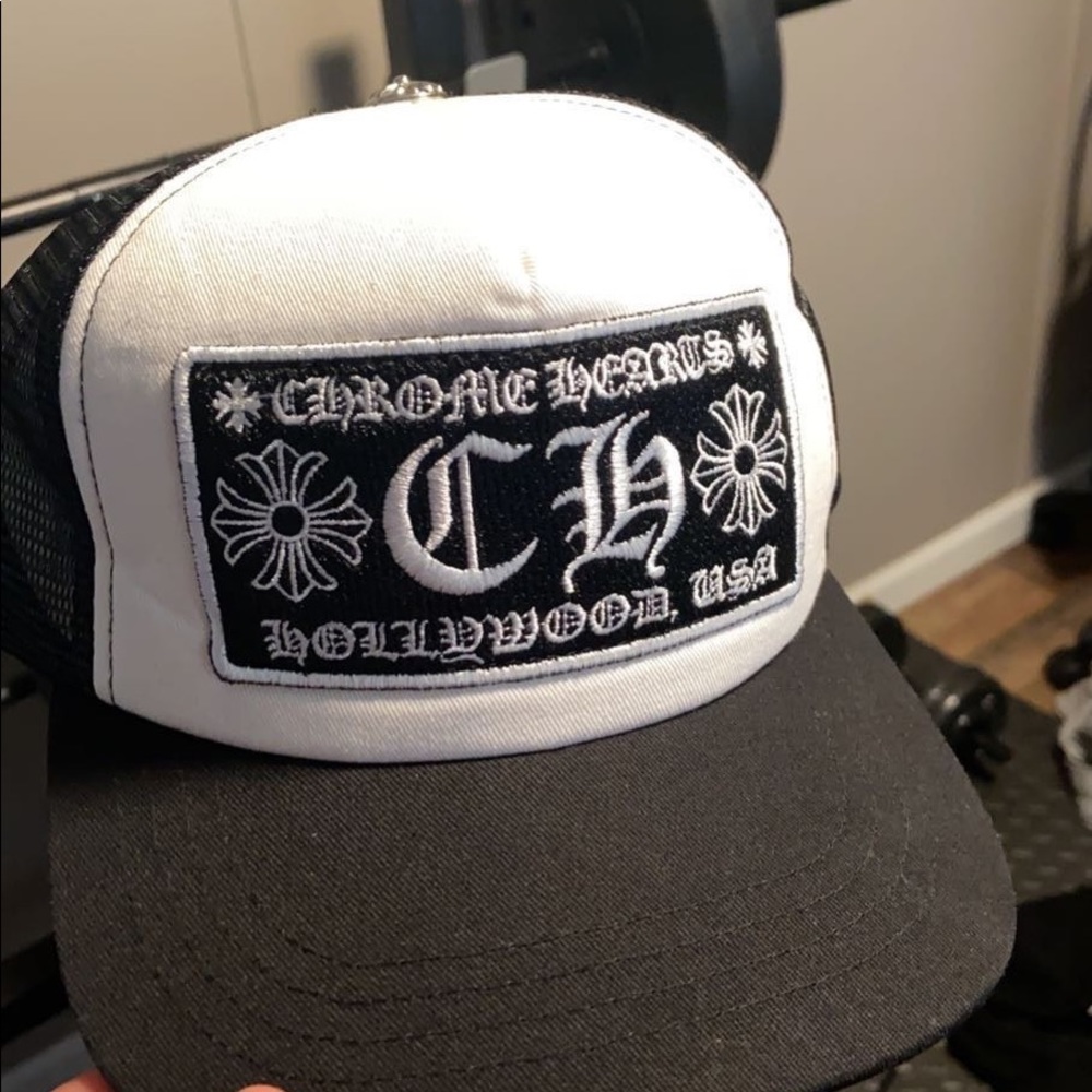 Brand new chrome hearts ch black white trucker hat
